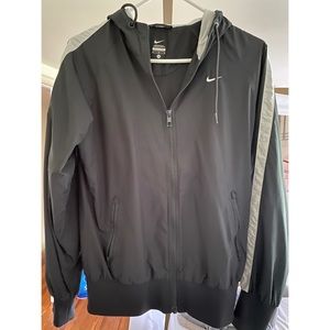 MOVING SALE‼️Nike Windbreaker